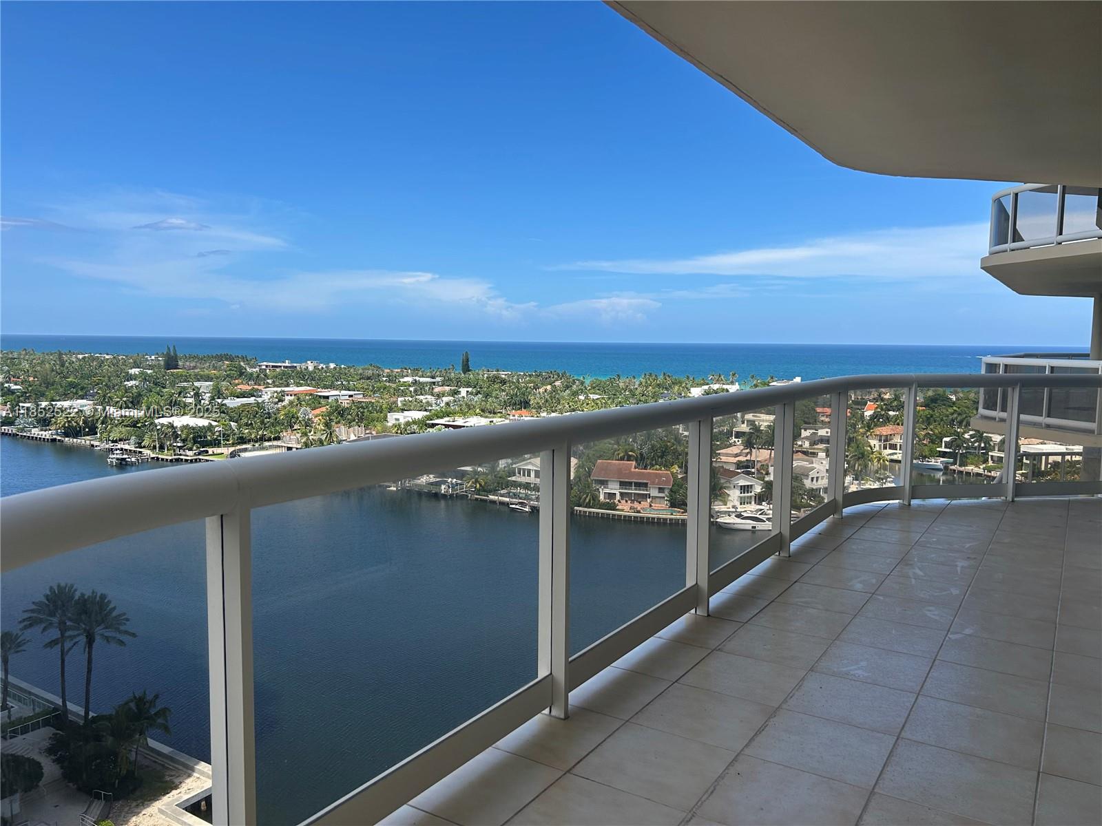 20191 E Country Club Dr 1605