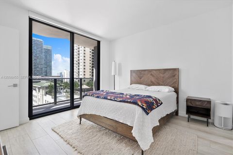 Tiny photo for 55 SW 9th St #1103, Miami, FL 33130 (MLS # A12008455)