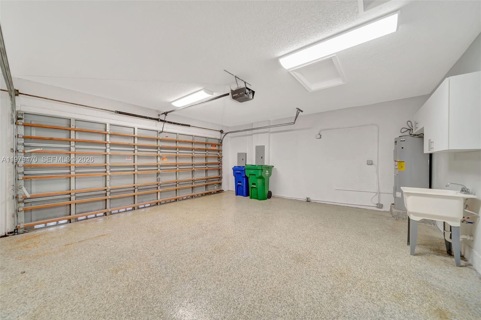 SILVER SHORES - Residential