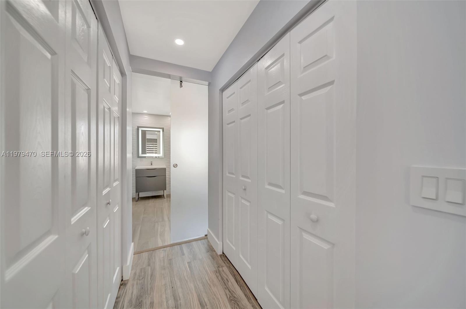 SILVER SHORES - Residential