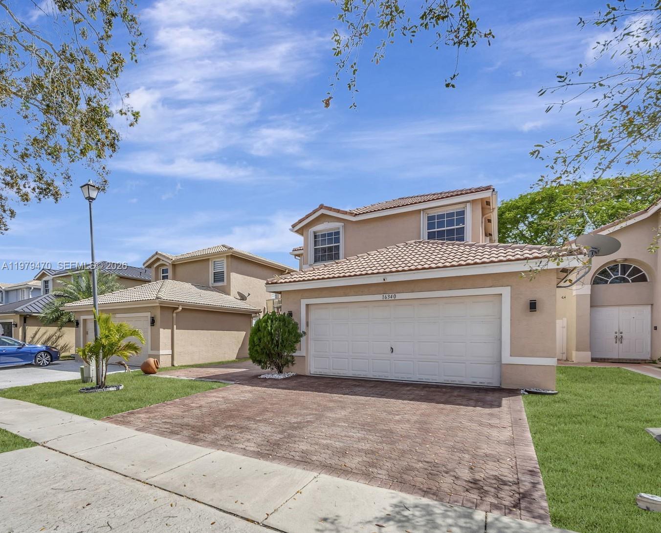 SILVER SHORES - Residential