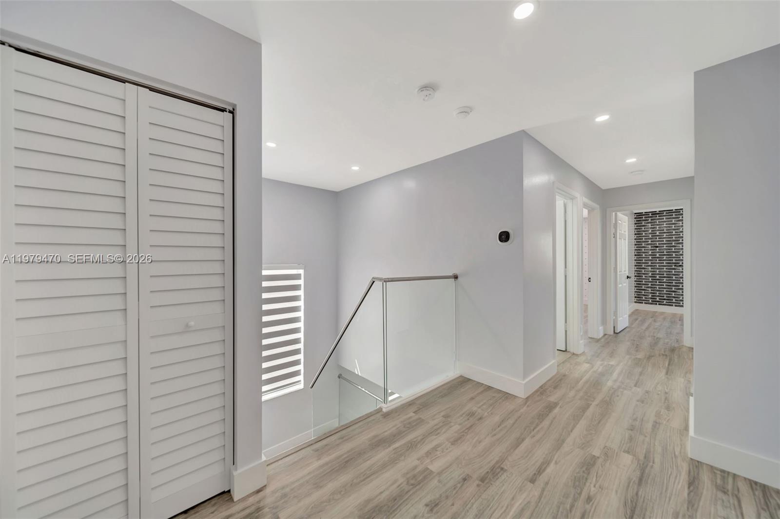 SILVER SHORES - Residential