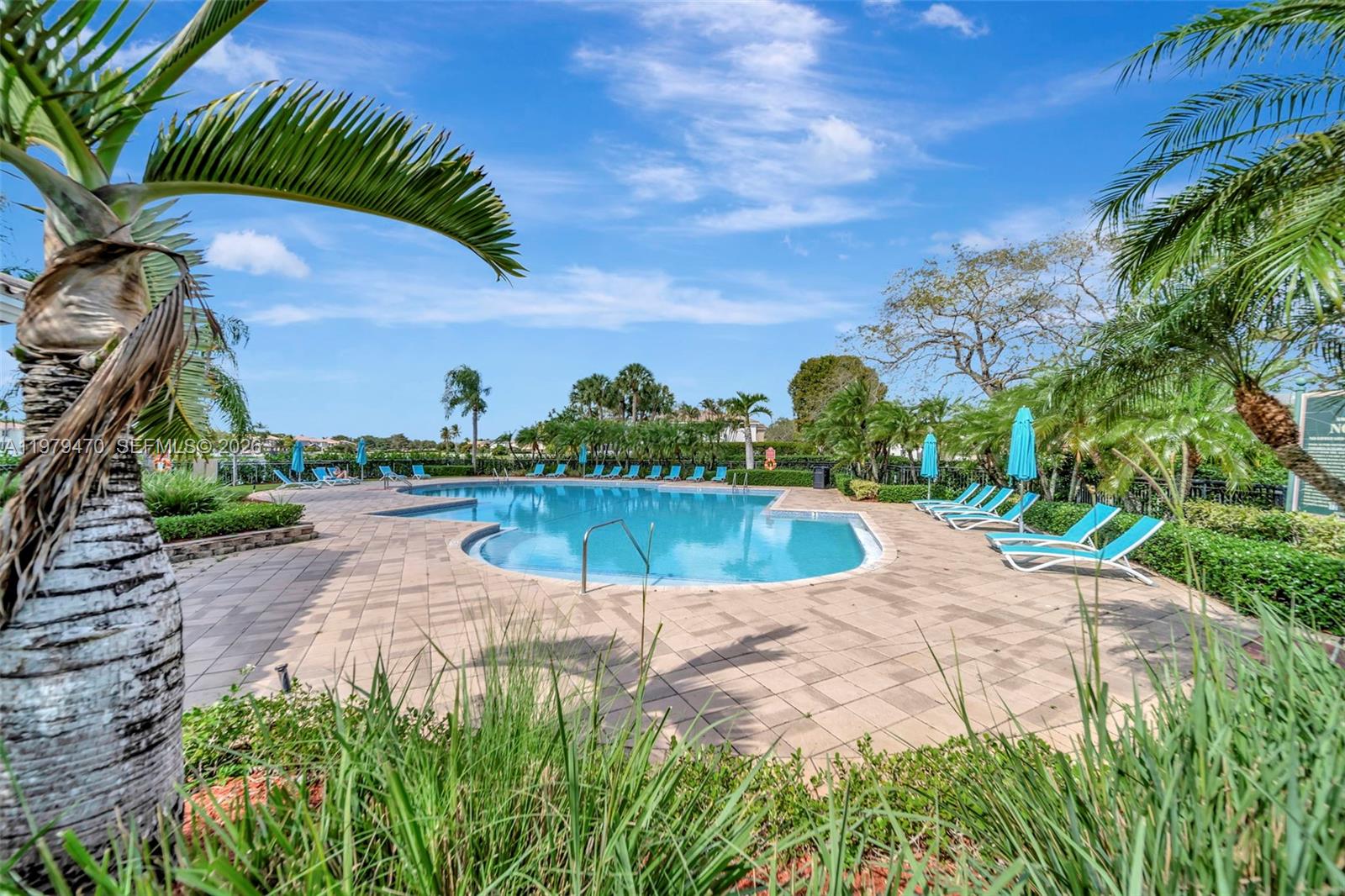 SILVER SHORES - Residential