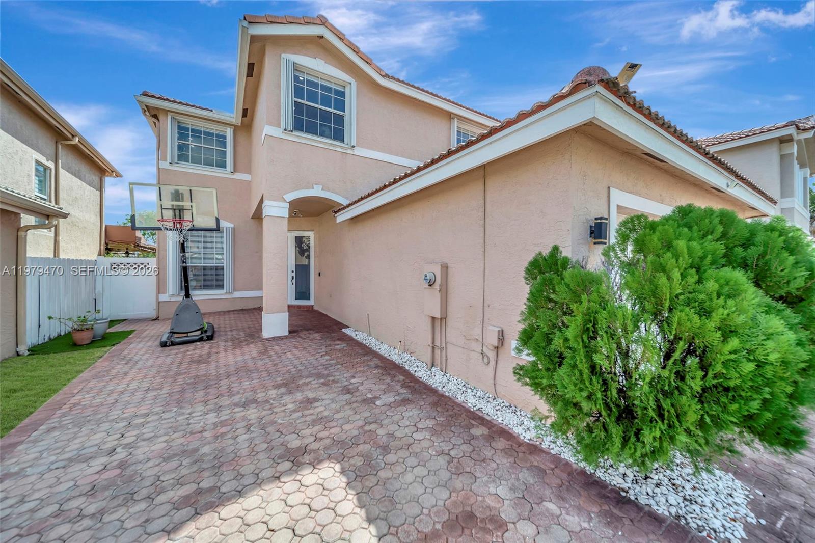 SILVER SHORES - Residential