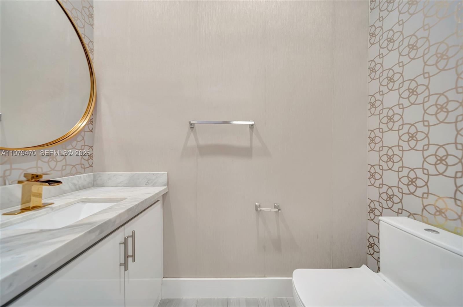 SILVER SHORES - Residential