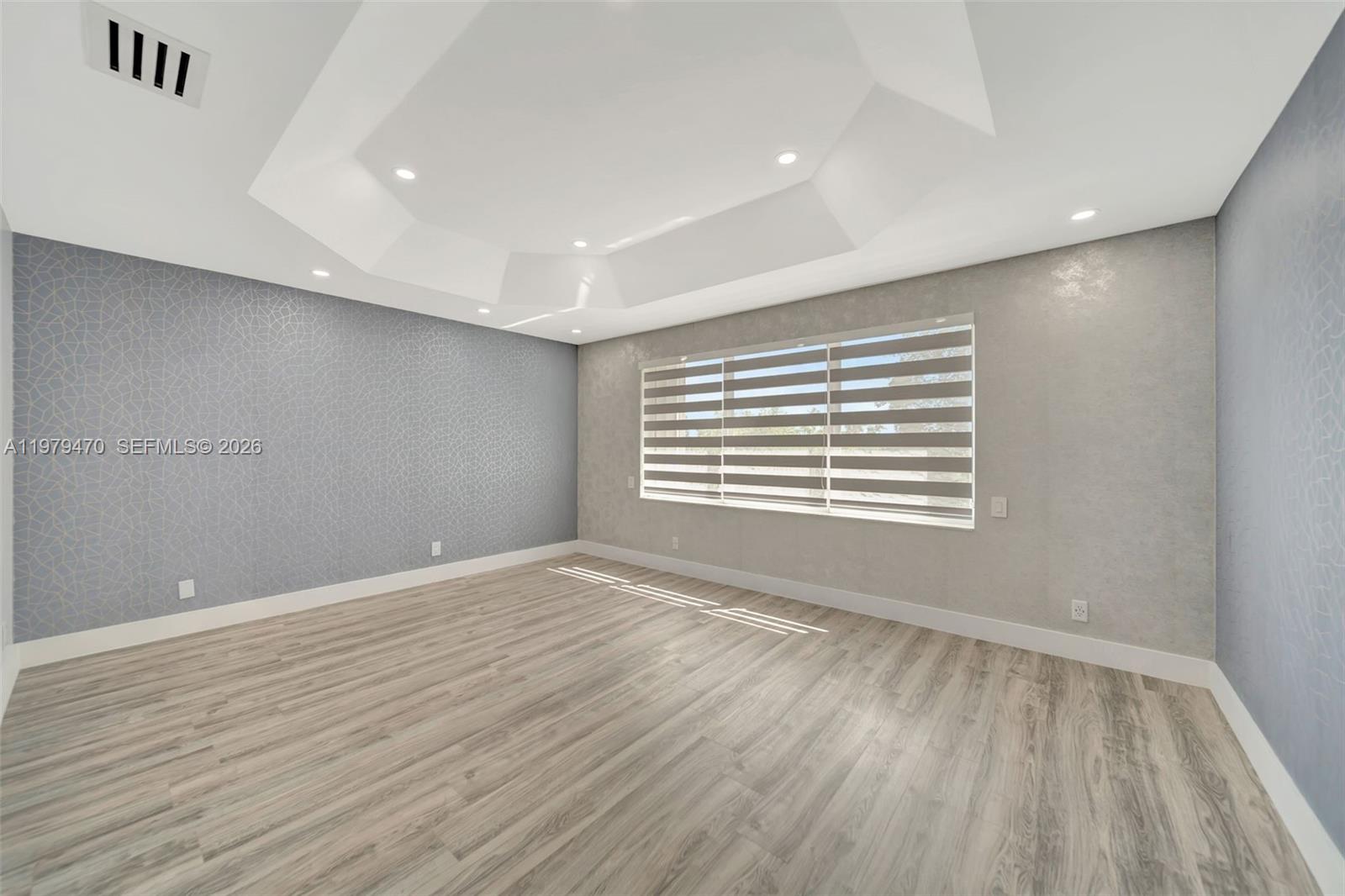 SILVER SHORES - Residential