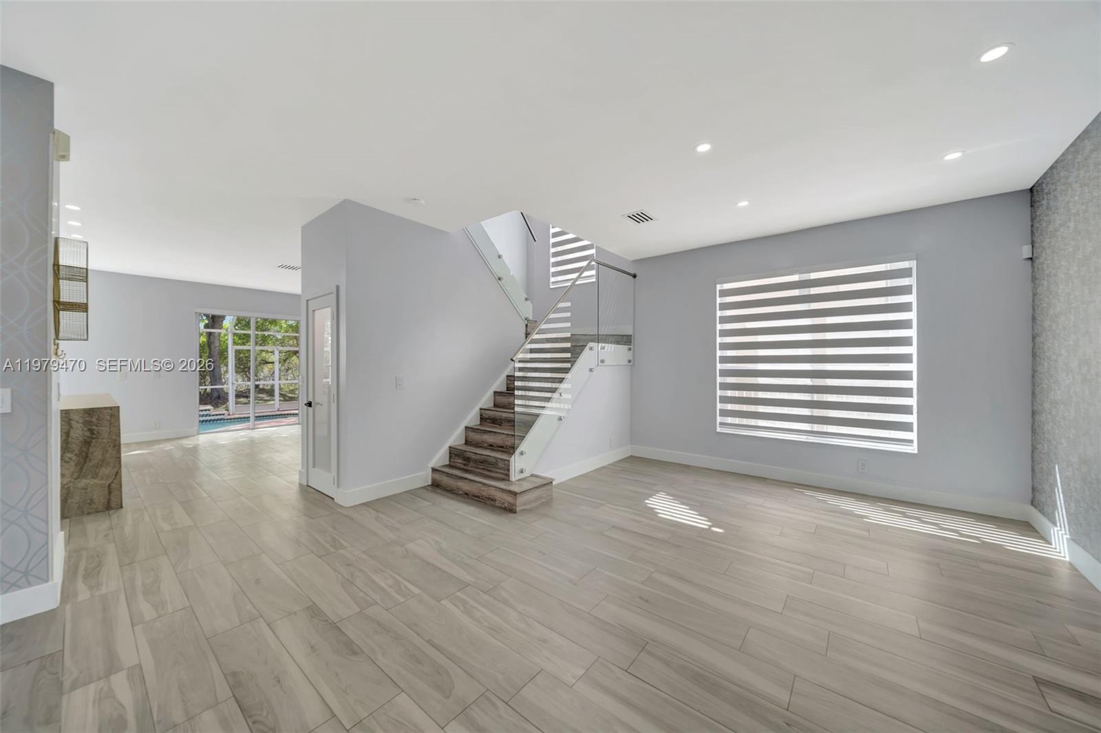 SILVER SHORES - Residential