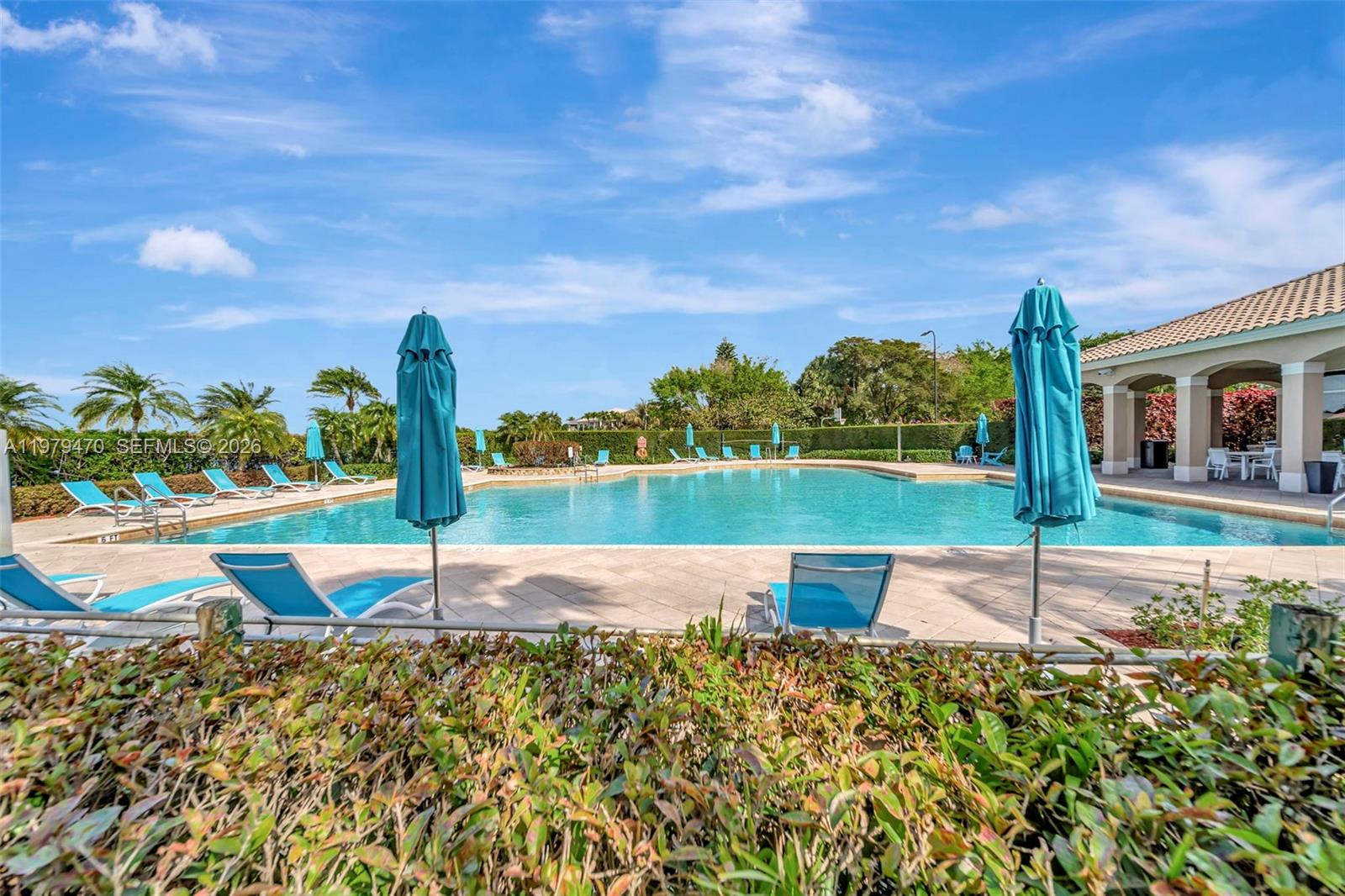 SILVER SHORES - Residential