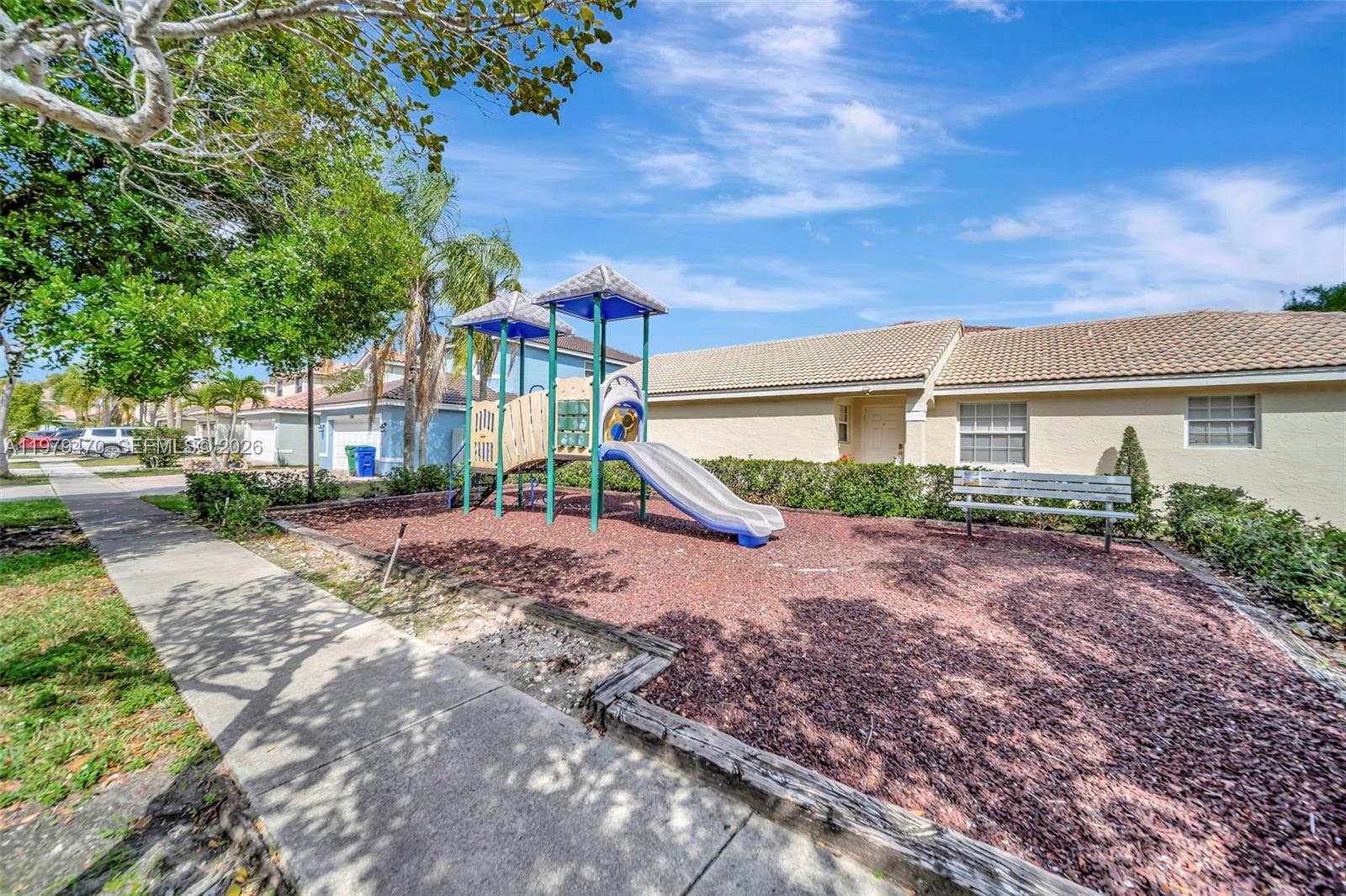 SILVER SHORES - Residential