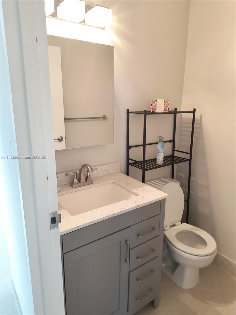 KINGS POINT MONACO CONDOS - Residential