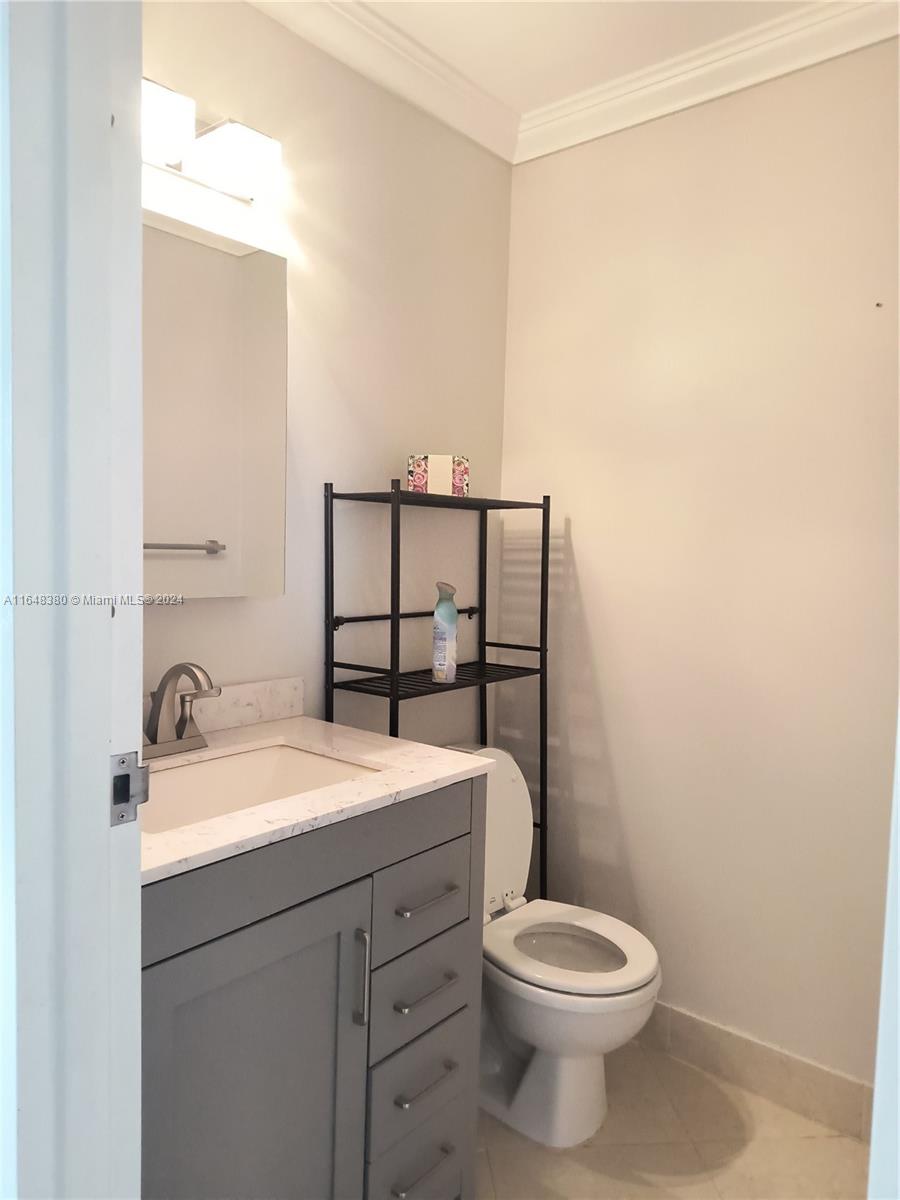 KINGS POINT MONACO CONDOS - Residential