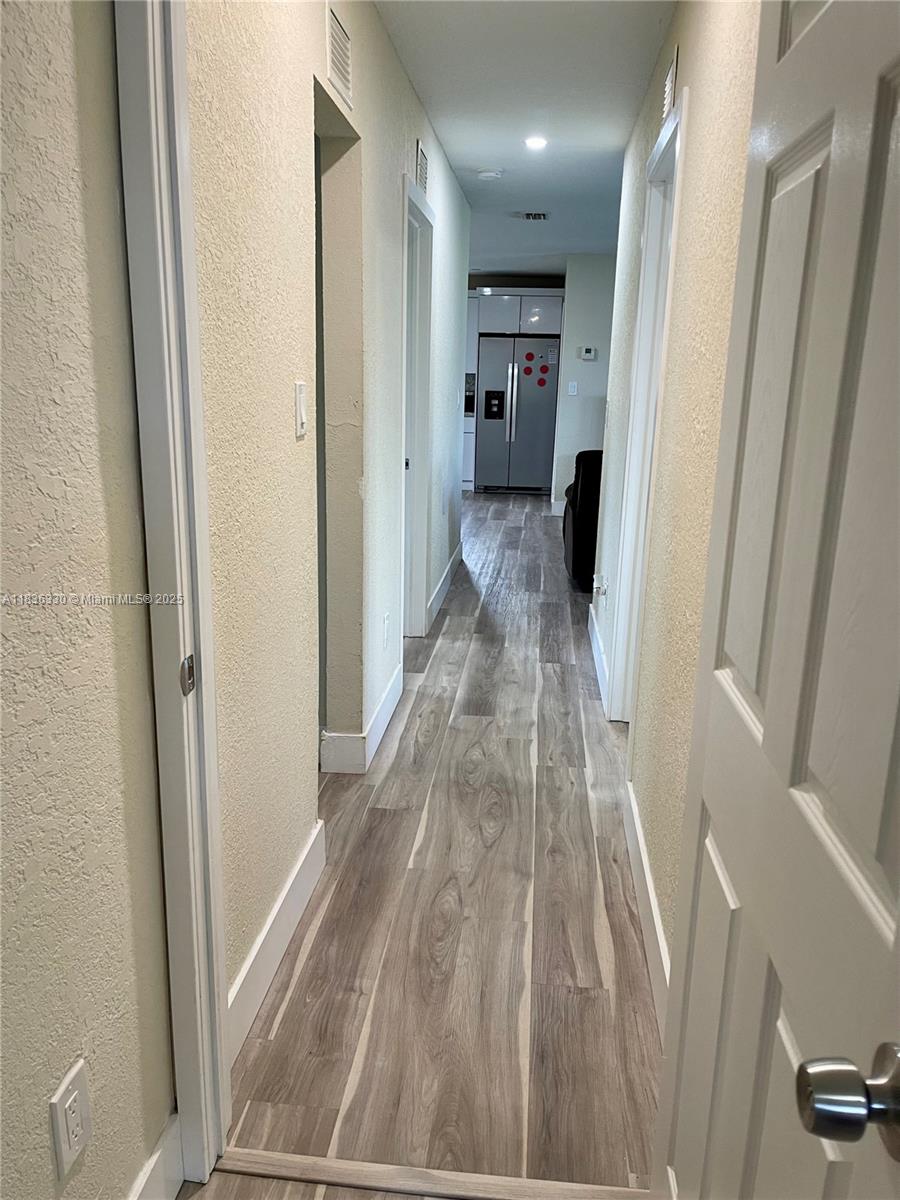 22535 SW 113th Ct, Miami, FL, 33170/$528,000 3 22535 SW 113th Ct
