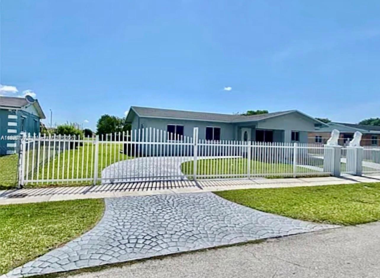 22535 SW 113th Ct, Miami, FL, 33170/$528,000 1 22535 SW 113th Ct