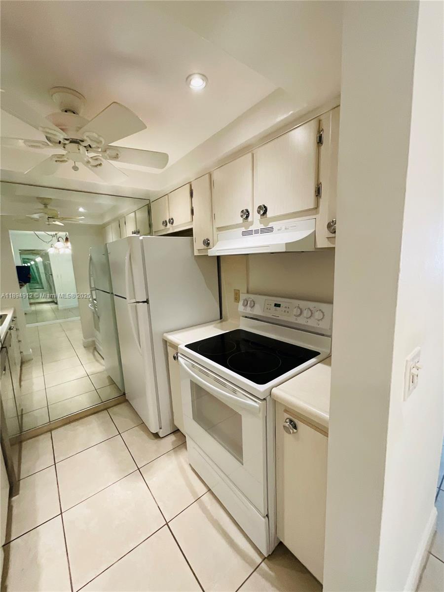 YORKDALES CARALLTON ISLE - Residential