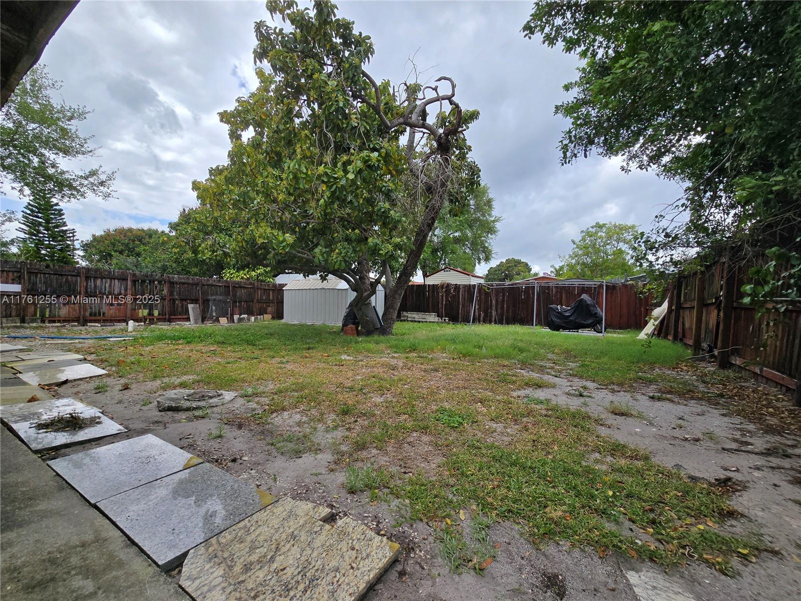 THE TROPICS AMD - Residential
