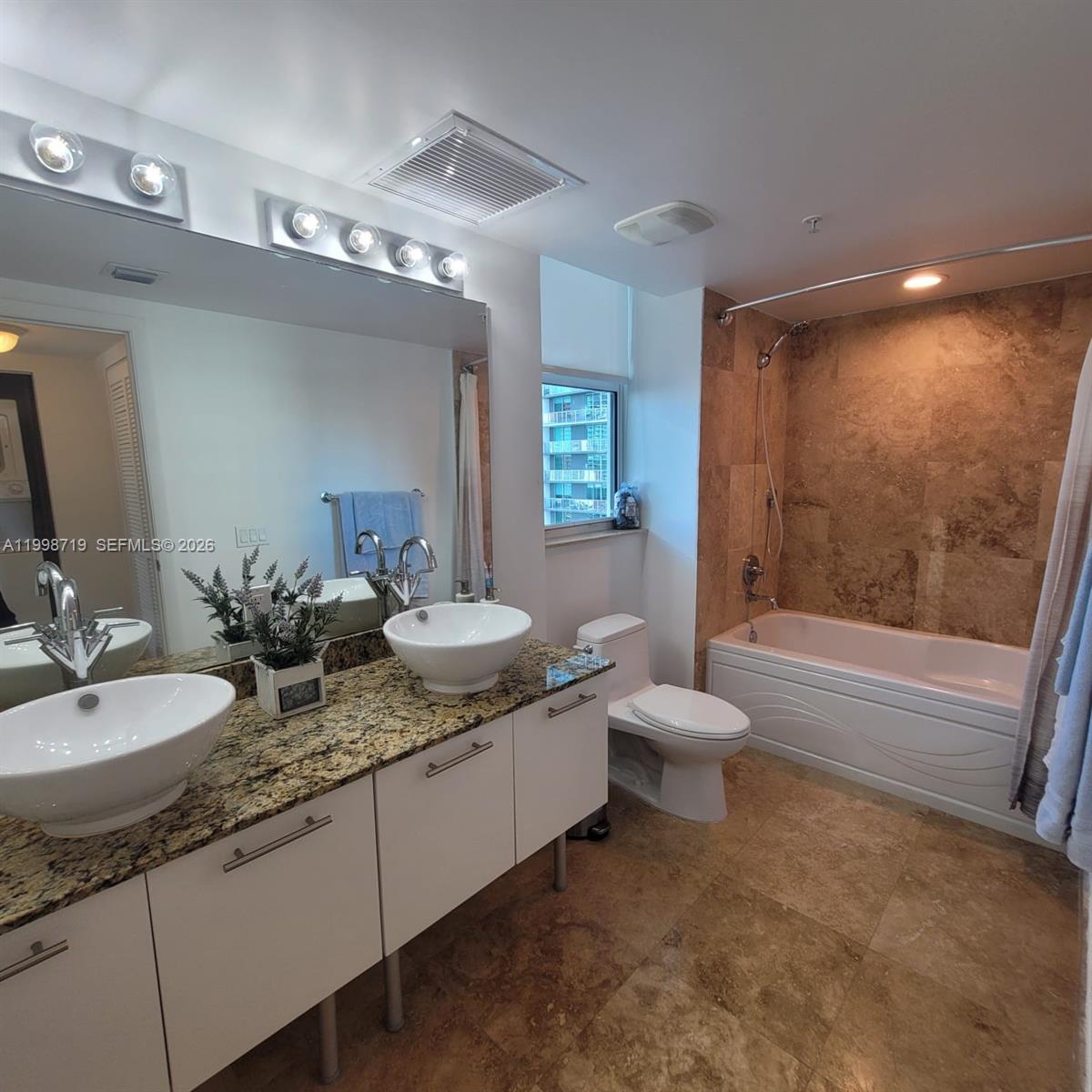 BRICKELL ON THE RIVER S T - Residential