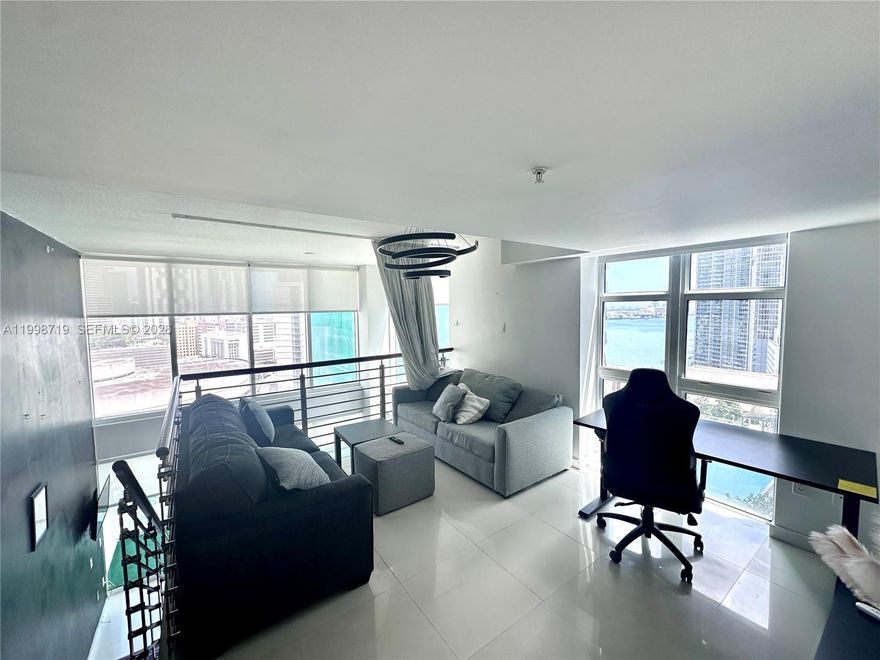 Best line in the building, known for its open river and partial bay views. Corner layout. This loft-style unit at 41 SE 5th St #1201 has floor-to-ceiling windows and a very functional layout, right in the center of Brickell. Just steps from the MetroMover, 1 block from Brickell City Centre, and surrounded by restaurants, shops, and nightlife. Easy access to the highway.
The unit is priced to sell and offers good long-term potential. The construction directly in front is the future Baccarat Residences Miami, which is expected to upgrade this whole stretch of the river. The area continues to grow with new ultra-luxury projects like Faena Residences Miami, Viceroy Brickell Residences, and Dolce & Gabbana Residences Miami, among others.
Full-service building with great amenities: 2 pools, two-story gym, sauna, steam room, and 24-hour security. Can be rented up to 12 times per year (30-day minimum), which is great for investors.
Excellent opportunity for someone looking to buy in Brickell with a long-term view.