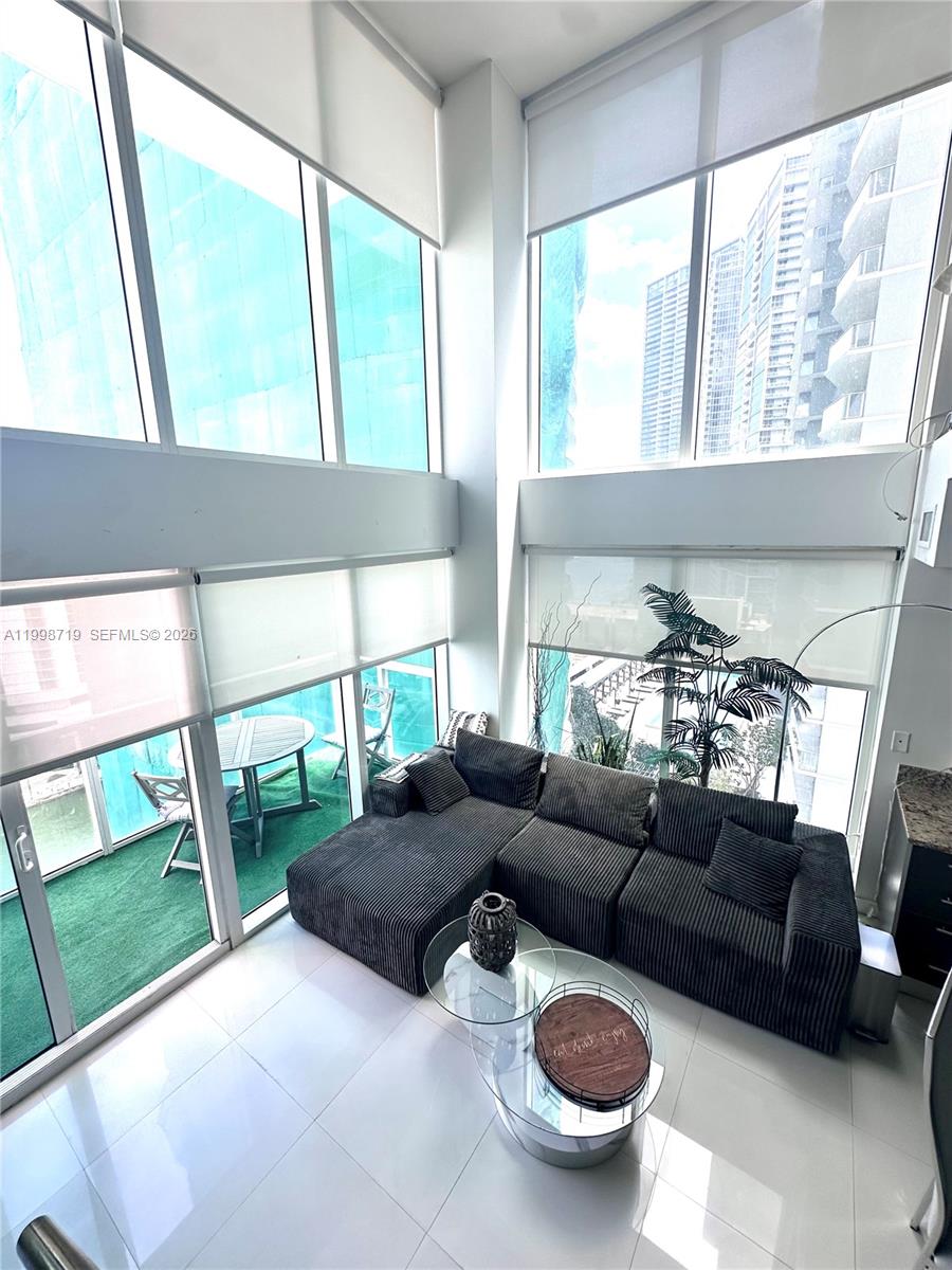 BRICKELL ON THE RIVER S T - Residential