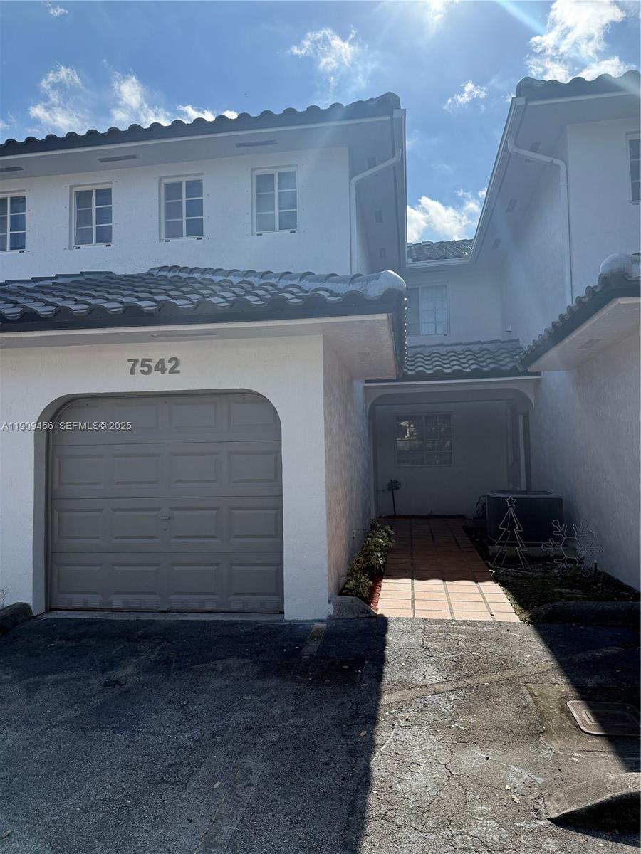 7542 NW 175th St 7542 - Image 1