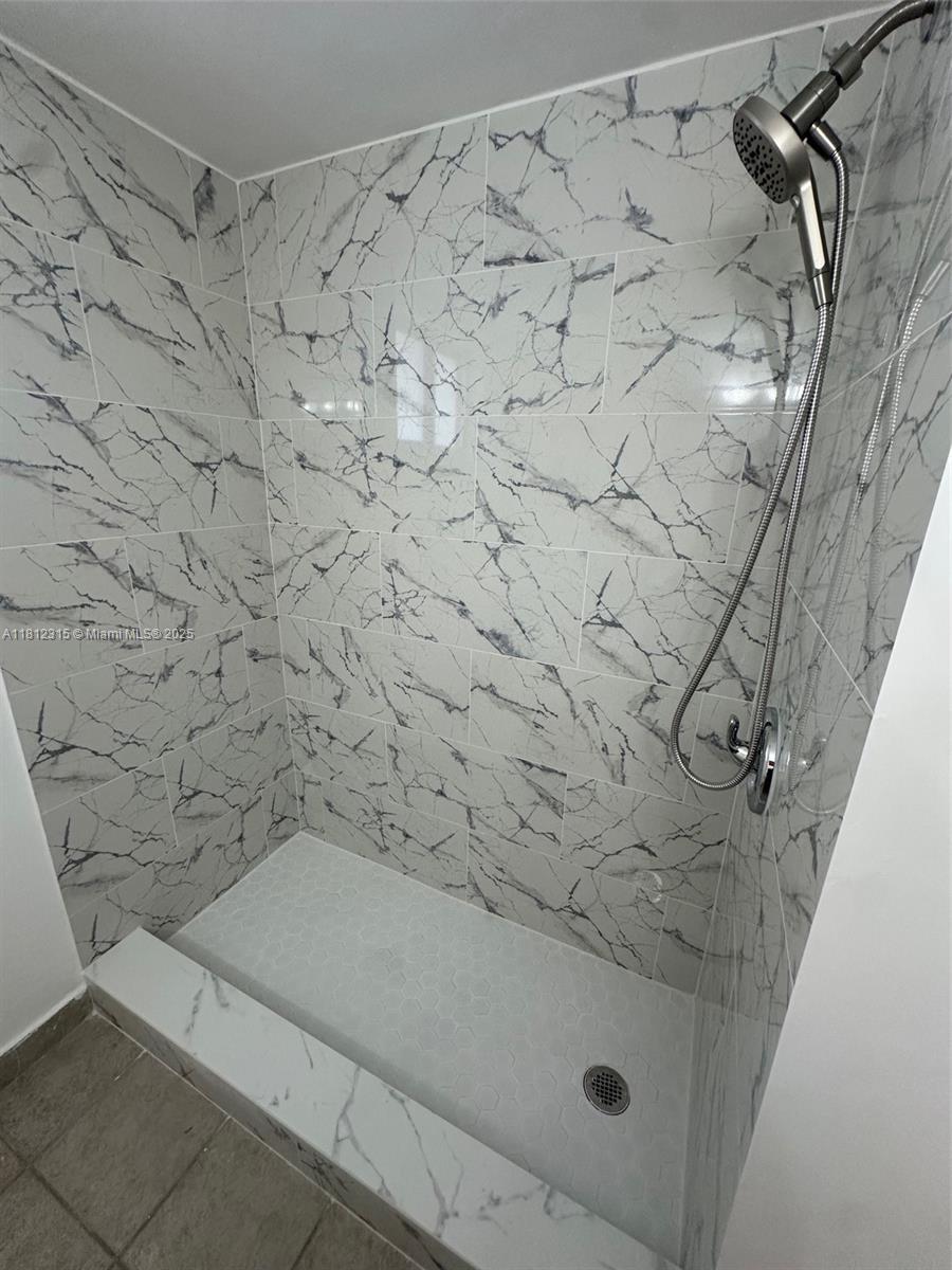 THIRD HORIZONS CONDO - Residential