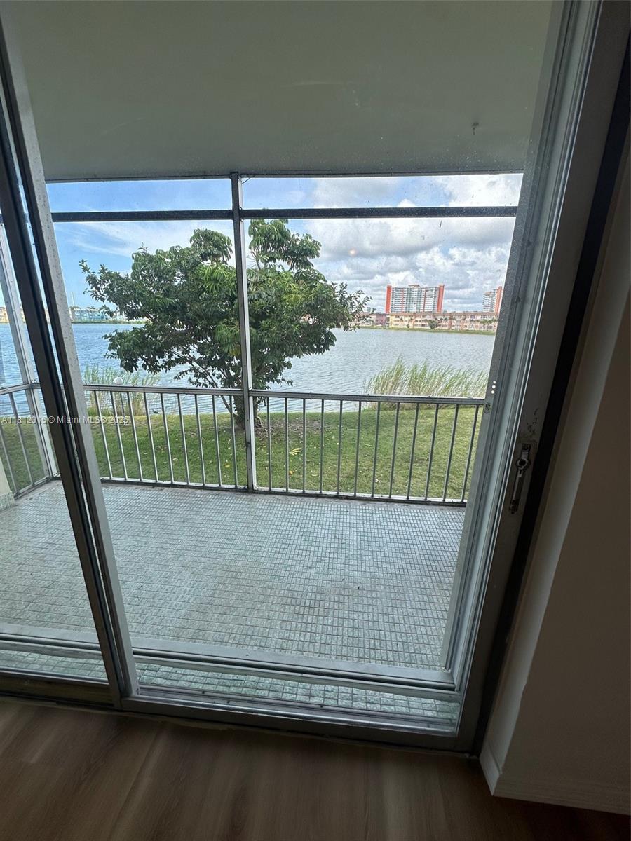 THIRD HORIZONS CONDO - Residential