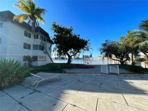 1530 NE 191st St 205 Miami FL 33179