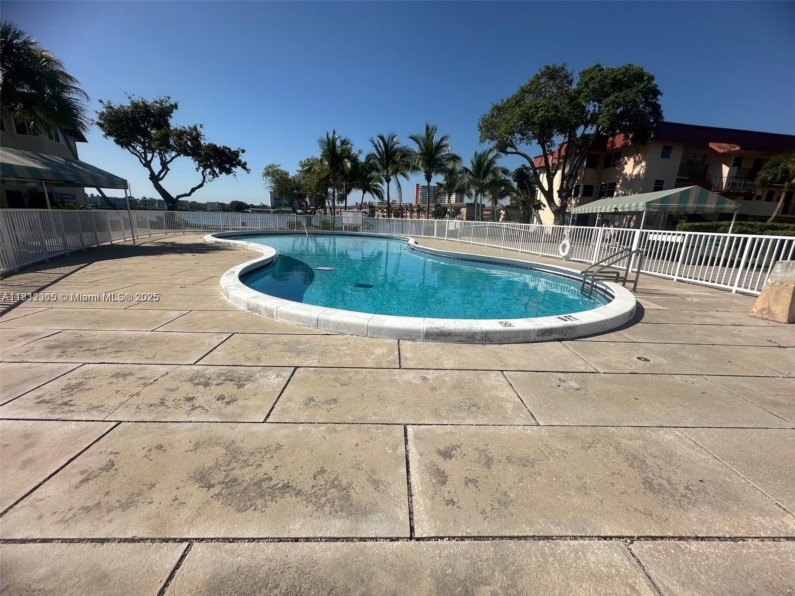 THIRD HORIZONS CONDO - Residential