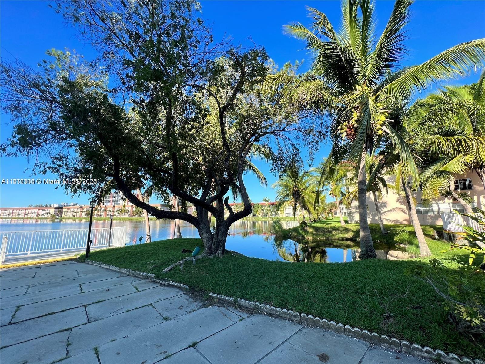 THIRD HORIZONS CONDO - Residential