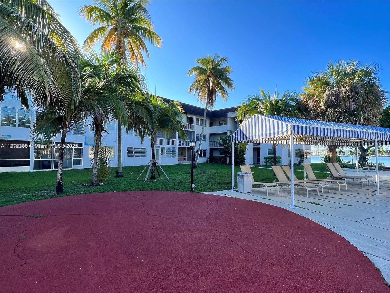 1530 NE 191st St 205