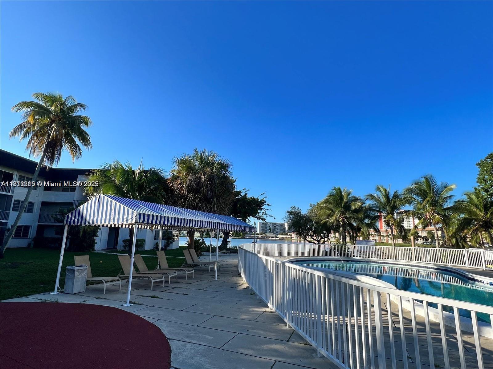 THIRD HORIZONS CONDO - Residential