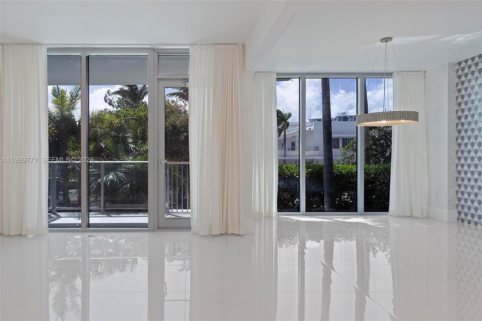 PARAMOUNT FT LAUDERDALE C - Residential