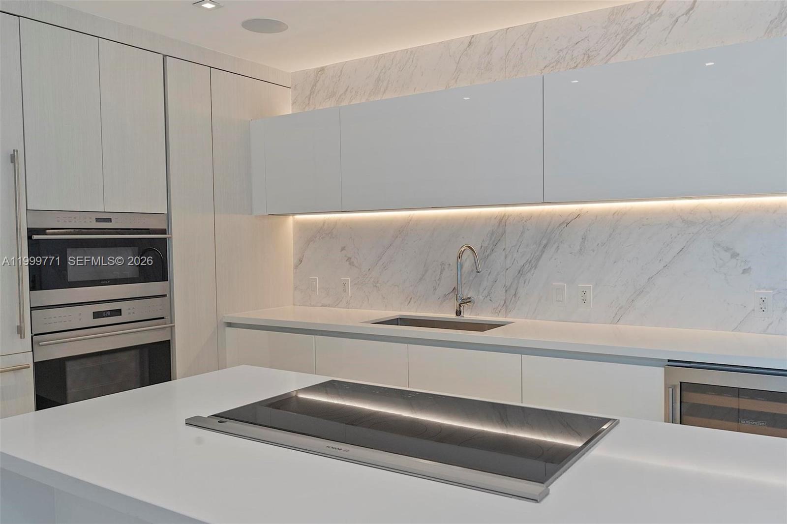 PARAMOUNT FT LAUDERDALE C - Residential