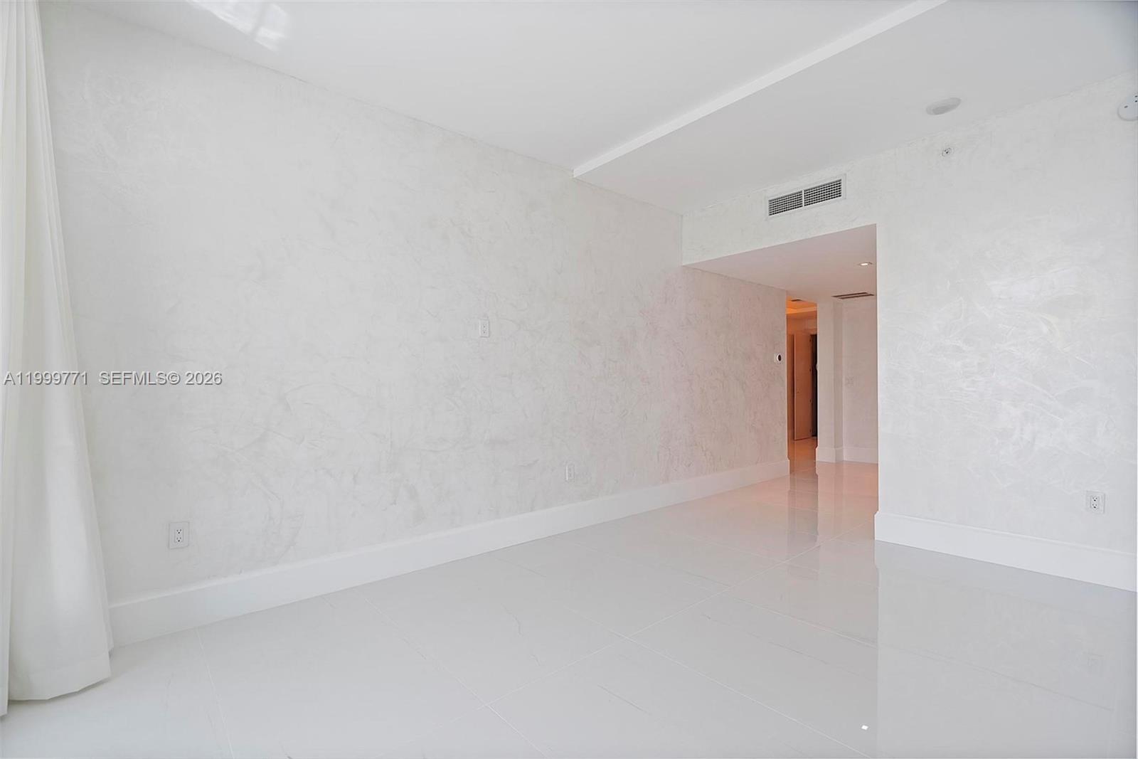 PARAMOUNT FT LAUDERDALE C - Residential