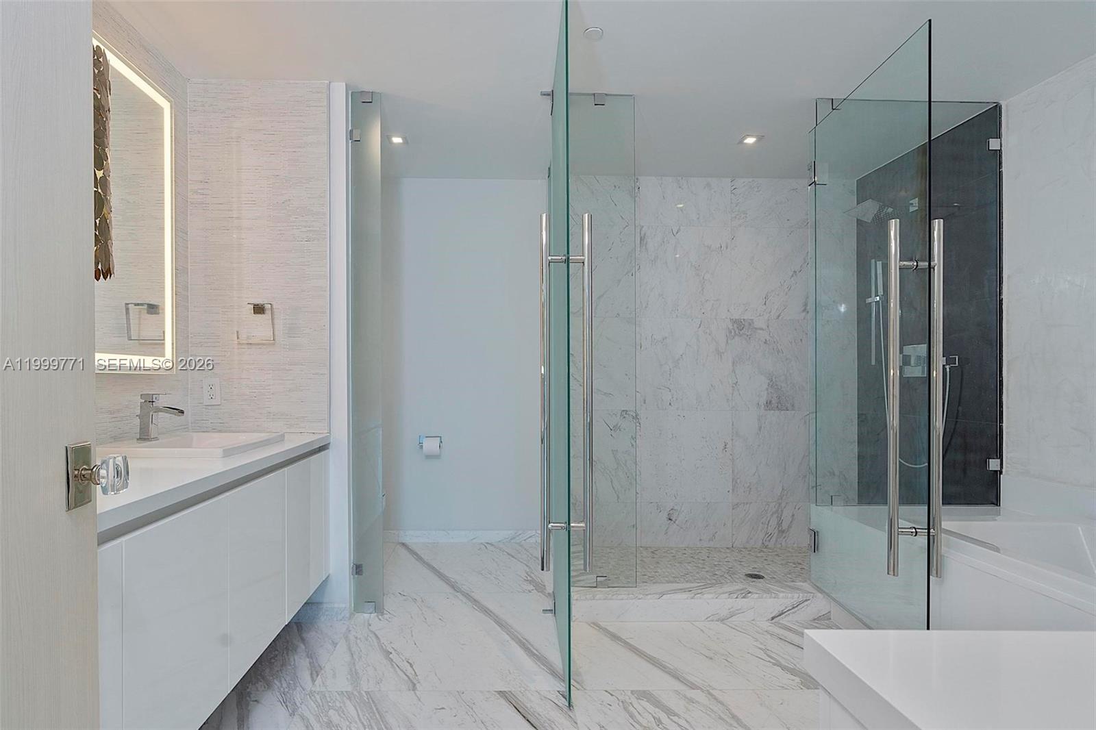 PARAMOUNT FT LAUDERDALE C - Residential