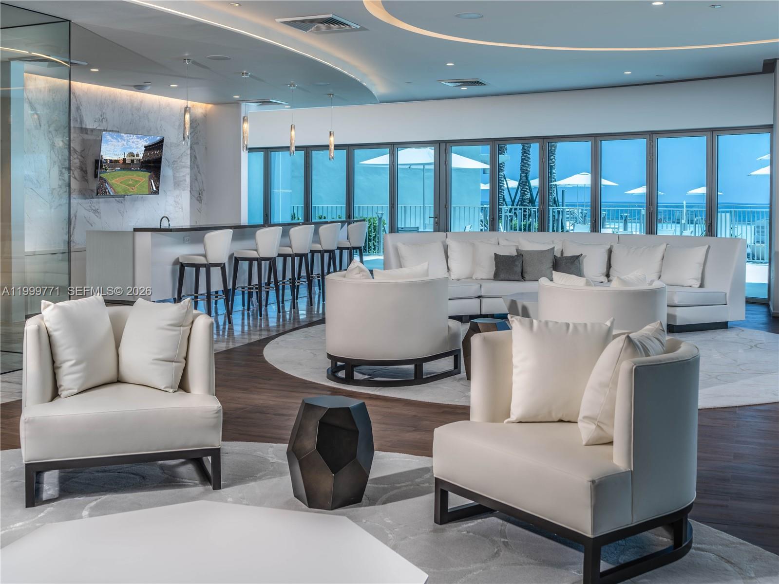 PARAMOUNT FT LAUDERDALE C - Residential