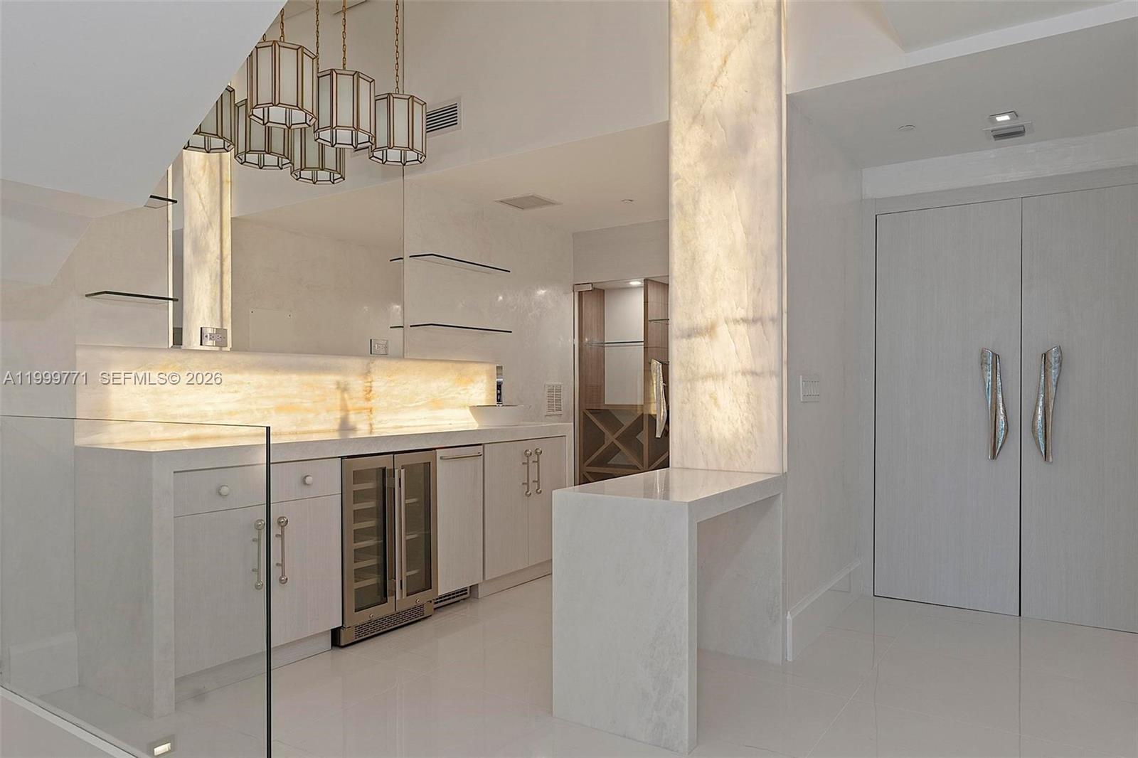 PARAMOUNT FT LAUDERDALE C - Residential