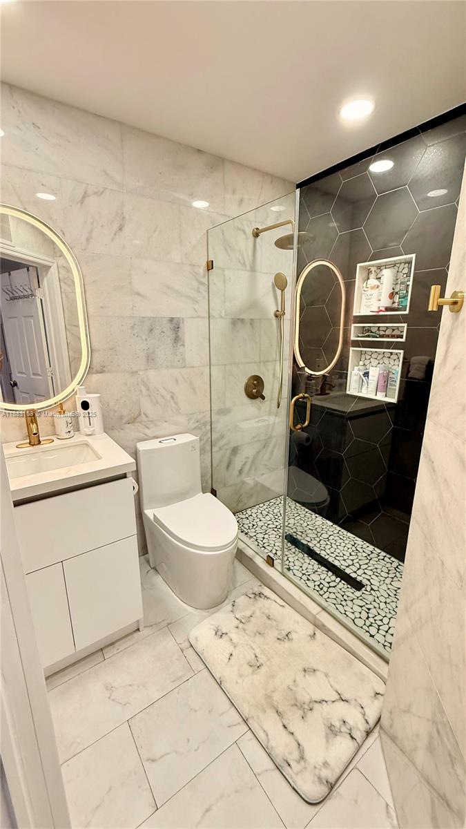LAS BRISAS AT DORAL CONDO - Residential Lease