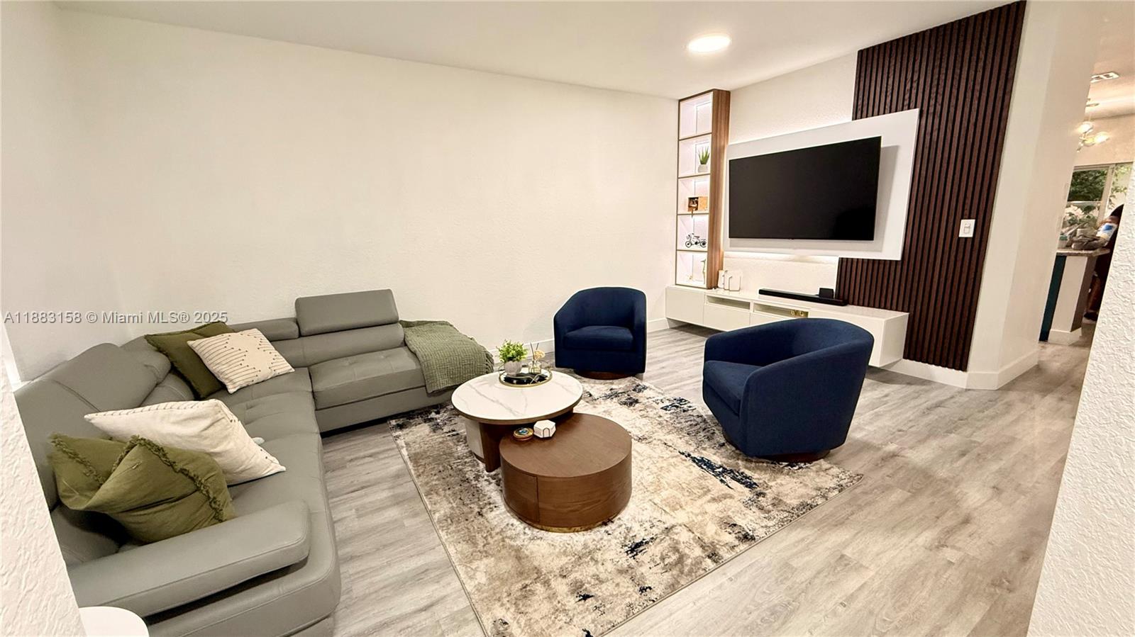 LAS BRISAS AT DORAL CONDO - Residential Lease