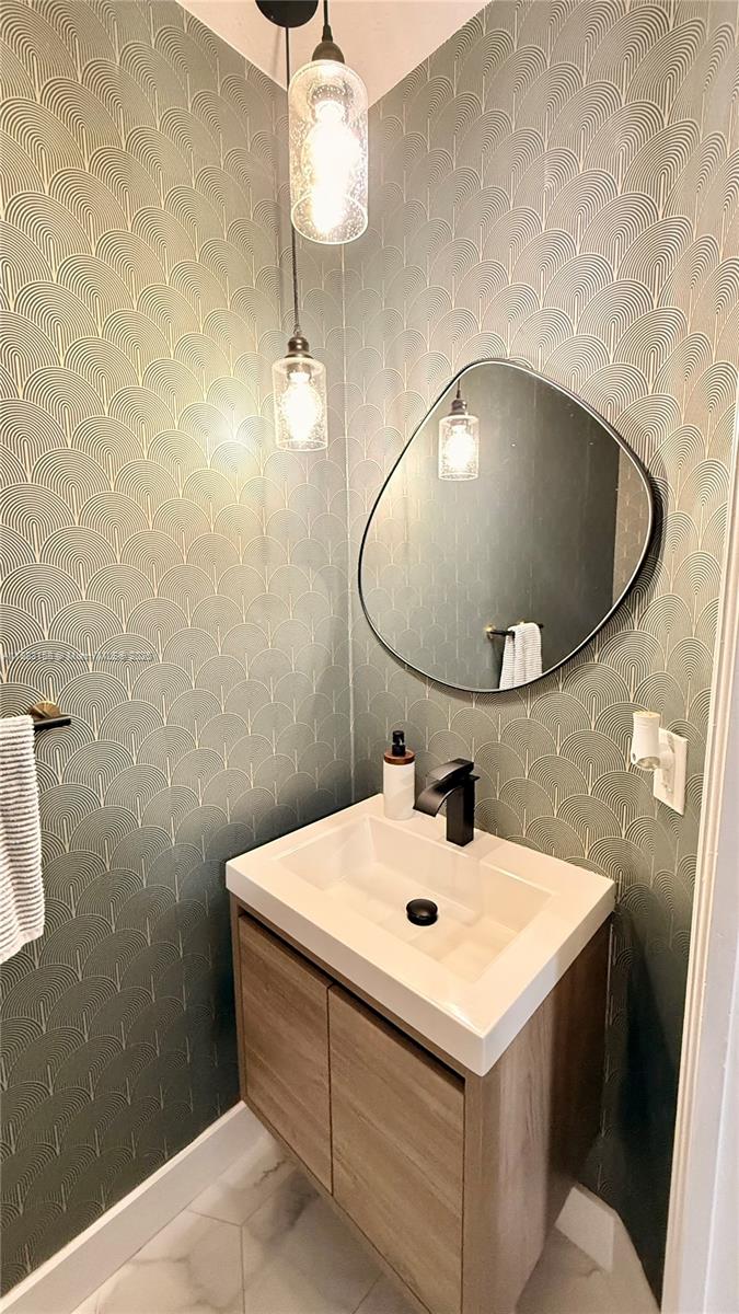 LAS BRISAS AT DORAL CONDO - Residential Lease