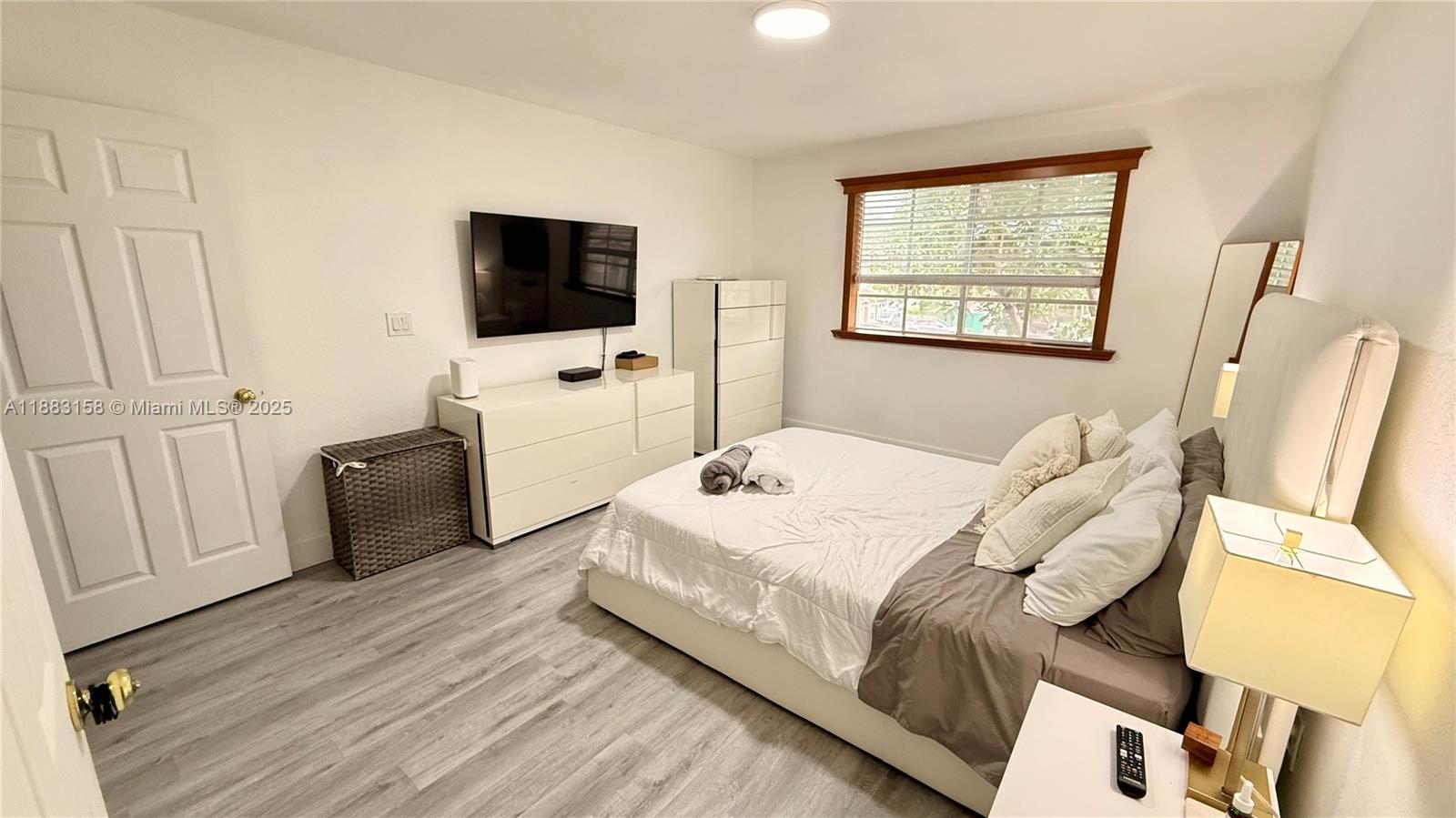 LAS BRISAS AT DORAL CONDO - Residential Lease