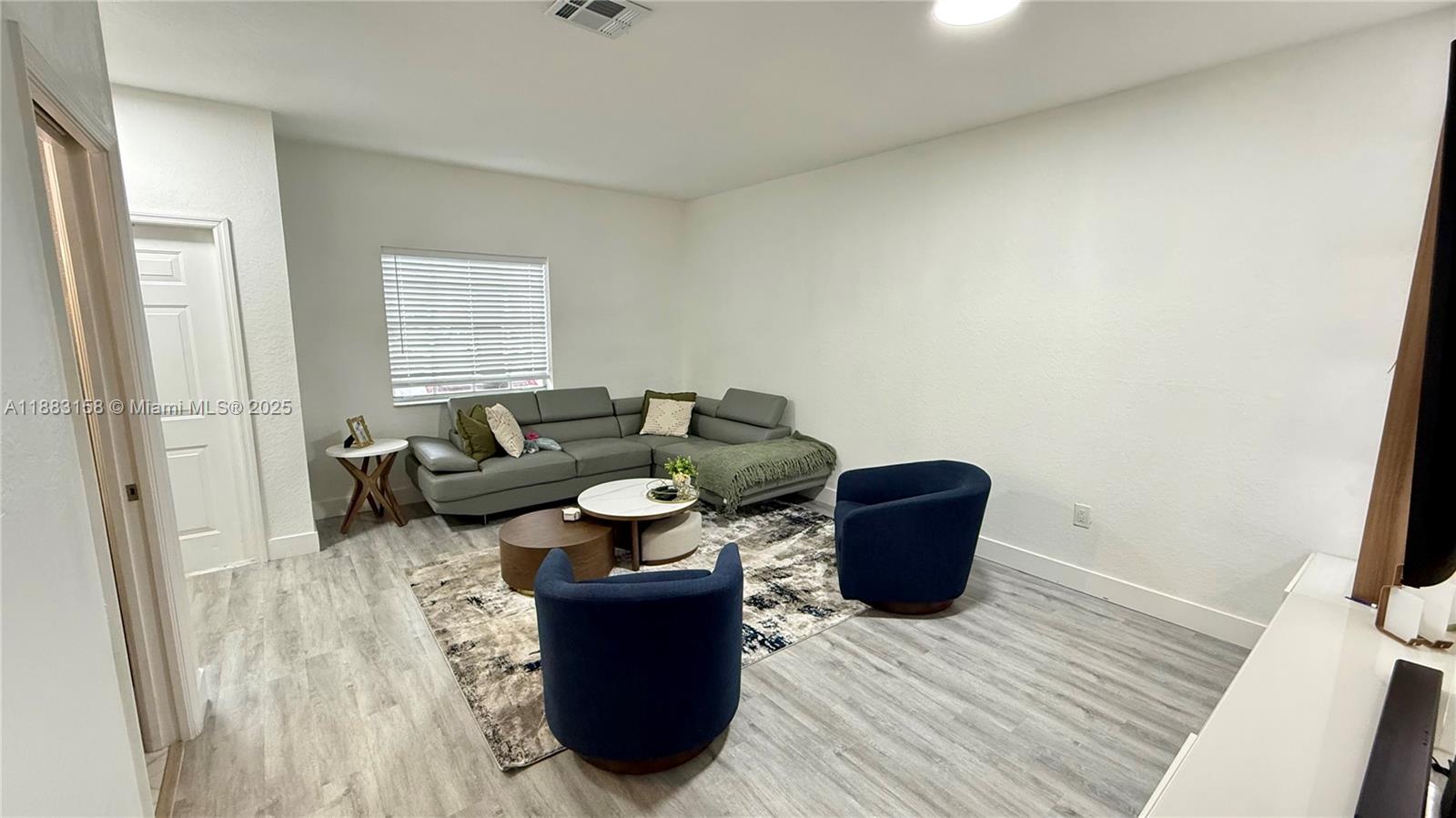 LAS BRISAS AT DORAL CONDO - Residential Lease