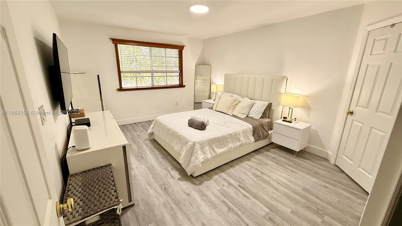 LAS BRISAS AT DORAL CONDO - Residential Lease