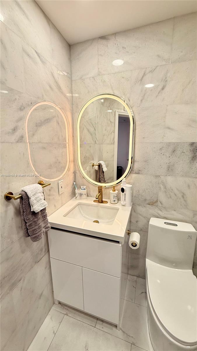LAS BRISAS AT DORAL CONDO - Residential Lease