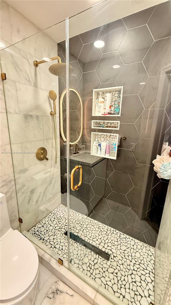 LAS BRISAS AT DORAL CONDO - Residential Lease
