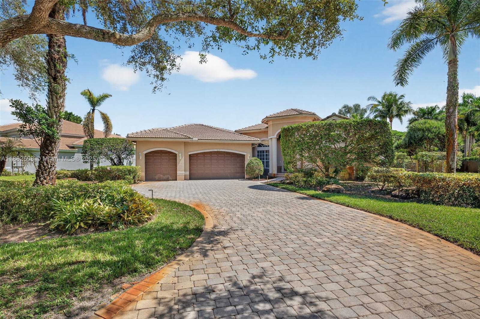 LONG LAKE RANCHES - Residential