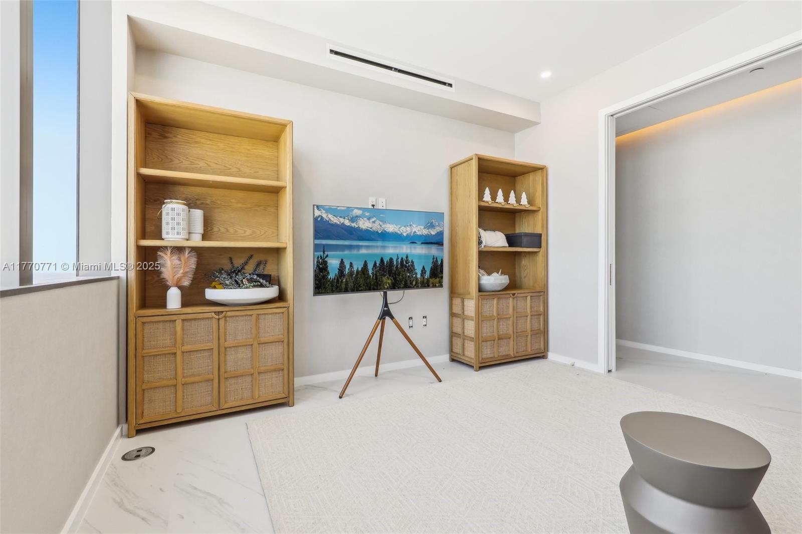 2000 OCEAN CONDO - Residential