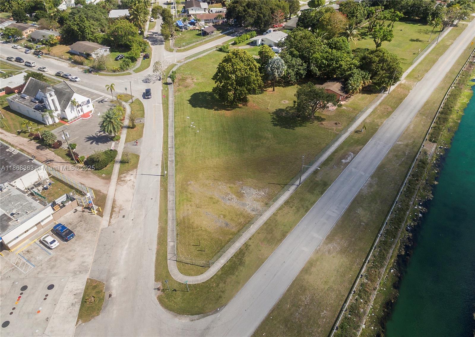 NARANJA PARK 2ND ADDN - Land