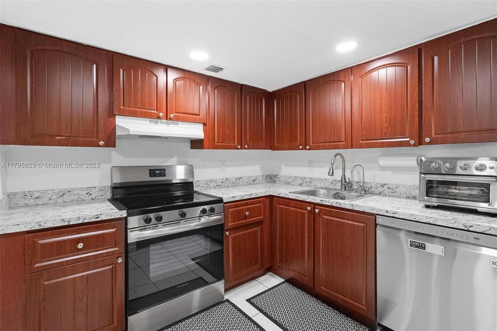 Property for Sale at 7021 Environ Blvd 218, Lauderhill, Miami-Dade County, Florida - Bedrooms: 2 
Bathrooms: 2  - $159,900