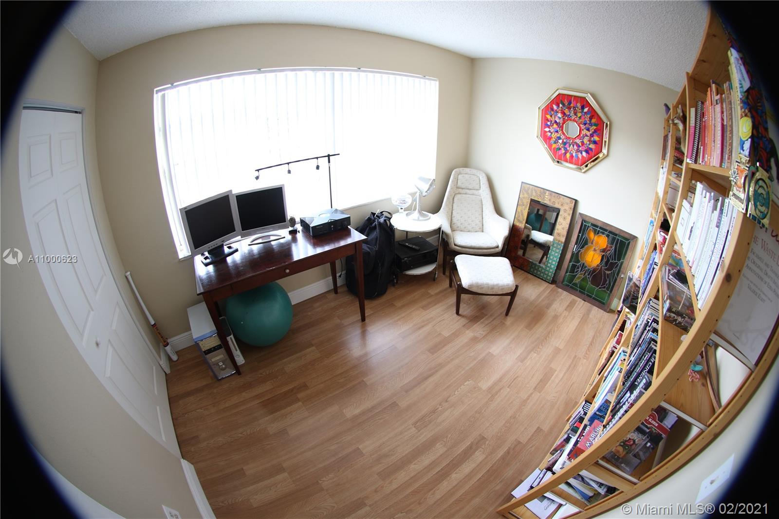 SNAPPER CREEK TOWNHOUSES - Residential Lease