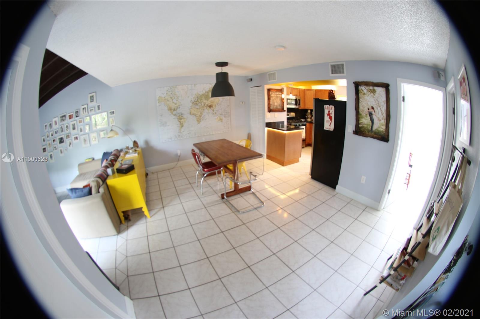 SNAPPER CREEK TOWNHOUSES - Residential Lease